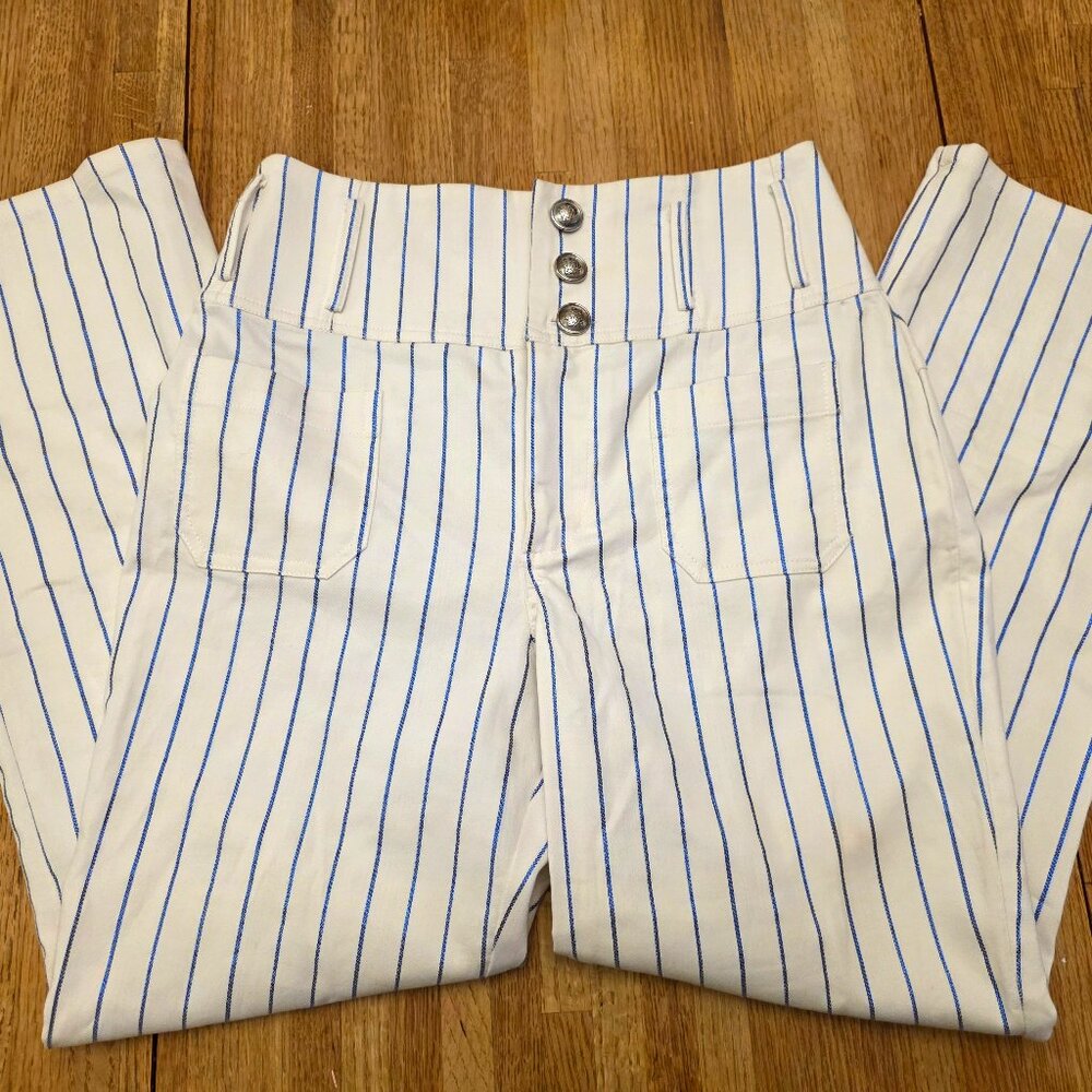 Cropped Flair Leg Pant